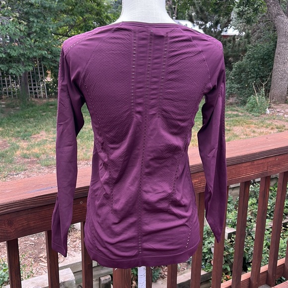 Athleta Long Sleeve Technical Work Out Top, S - Picture 7 of 11
